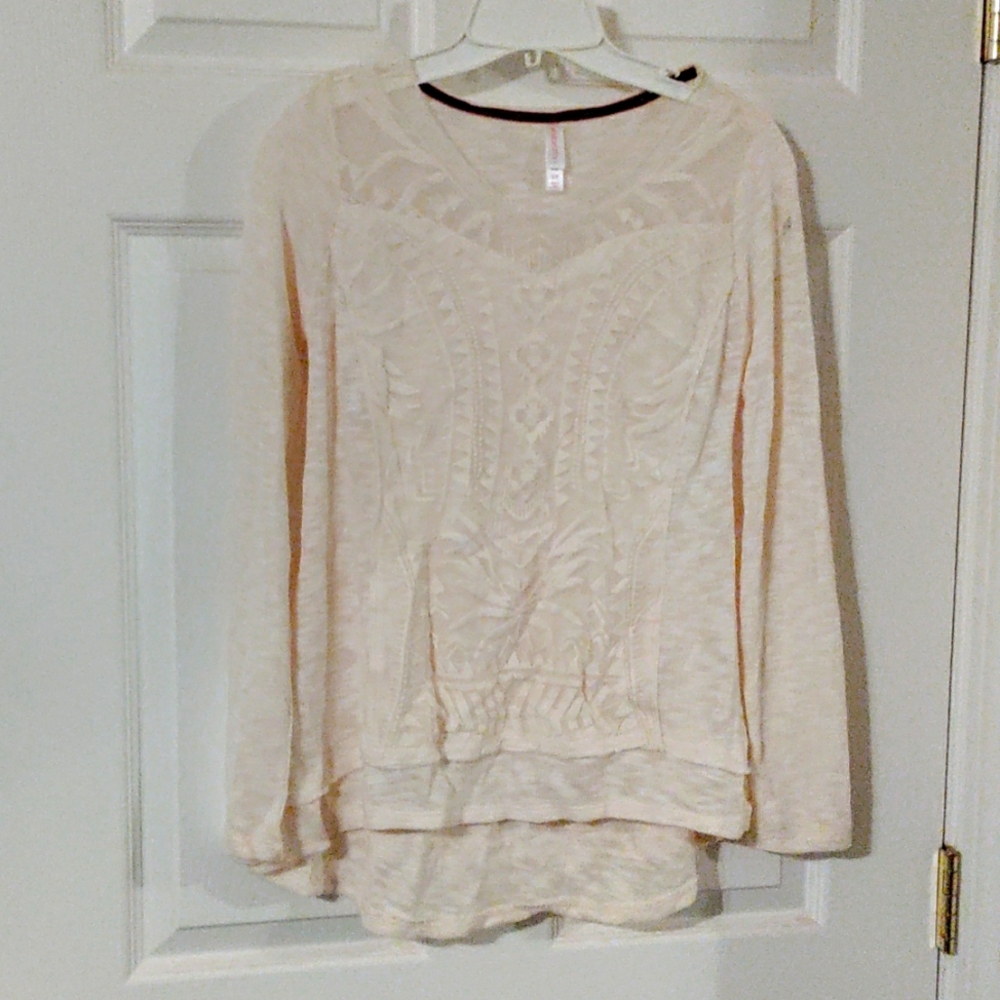 Really cute embroidered cream-